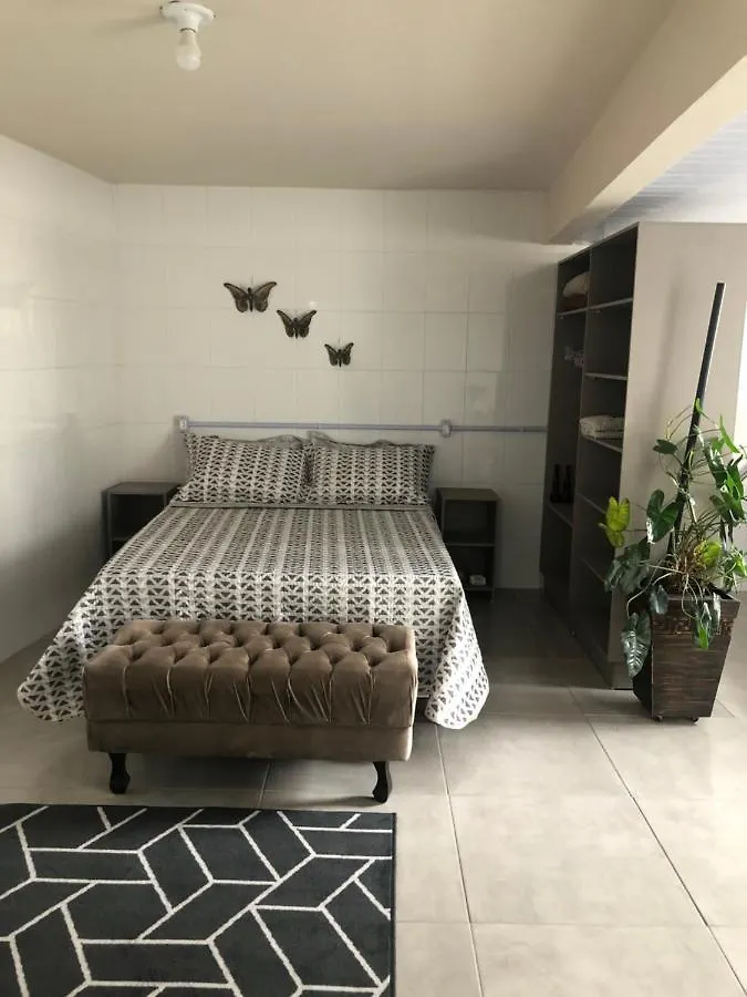Hospedagem Confortavel E Pratica Para Viajantes E Ferias - Proxima A Br-101 Sao Jose  0*, Sao Jose (Santa Catarina)